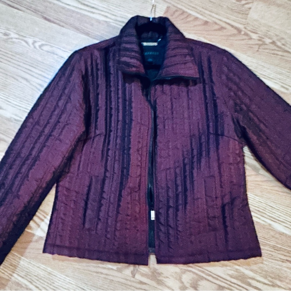 NWOT Express Burgundy Quilted Jacket With Pockets Size Large - Picture 2 of 5